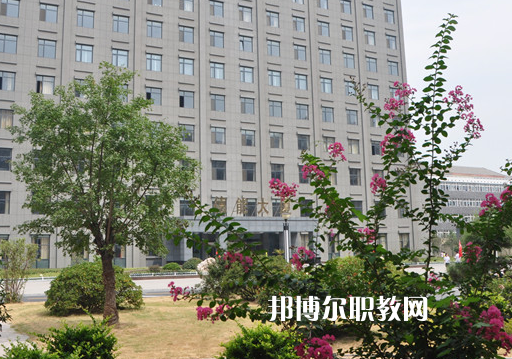 徐州機(jī)電技師學(xué)院2022年報(bào)名條件、招生要求、招生對(duì)象