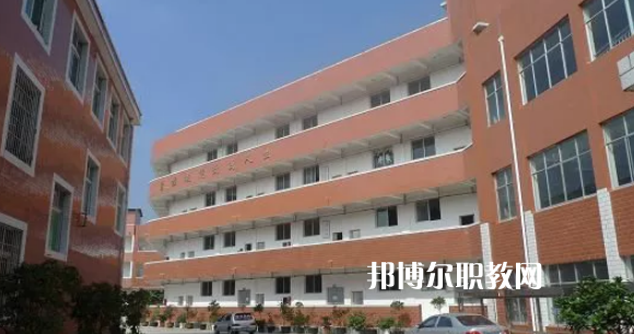 普安縣技工學(xué)校2022年報(bào)名條件、招生要求、招生對(duì)象