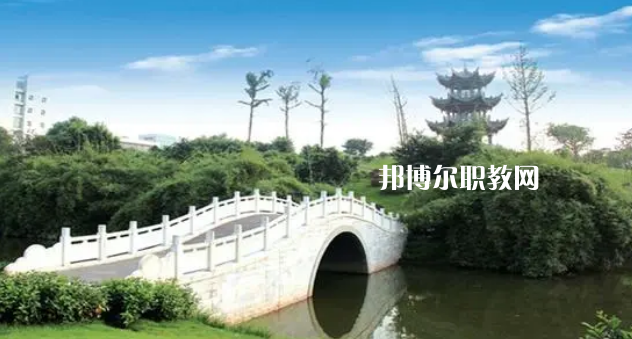 瀘州醫(yī)學(xué)院衛(wèi)生學(xué)校2022年報(bào)名條件、招生要求、招生對(duì)象
