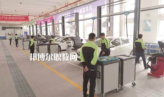 河北曲陽雕刻學(xué)校2022年學(xué)費(fèi)、收費(fèi)多少