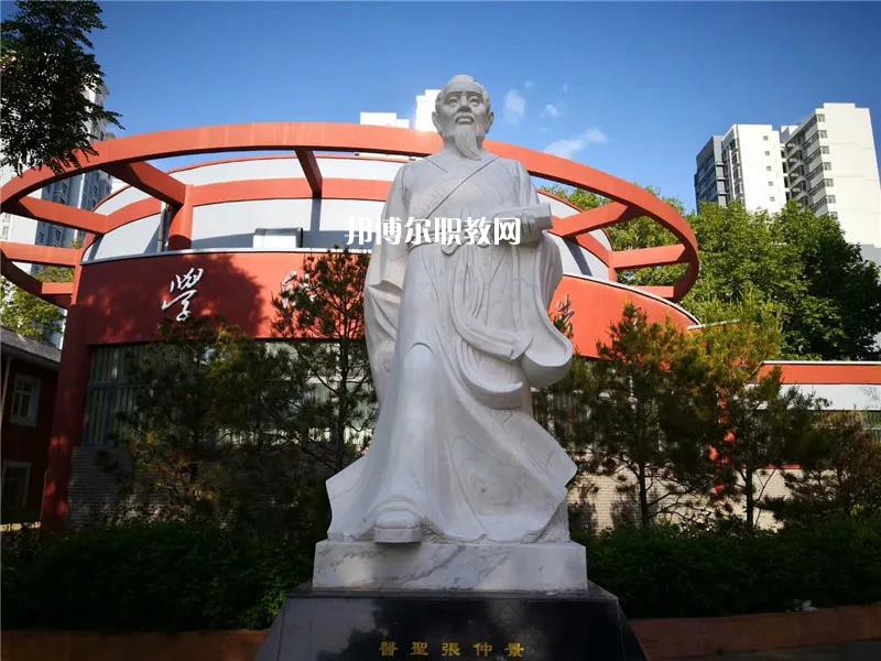 天水衛(wèi)生學(xué)校2022年報(bào)名條件、招生要求、招生對(duì)象