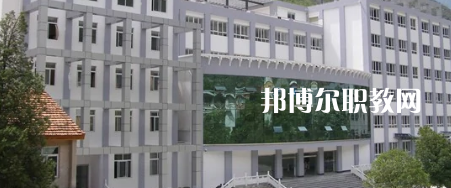 四川省甘孜衛(wèi)生學(xué)校2022年報(bào)名條件、招生要求、招生對(duì)象
