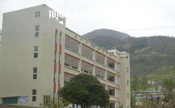四川西昌交通學(xué)校2022年報名條件、招生要求、招生對象;