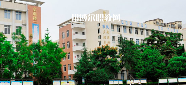 華坪縣職業(yè)高級中學(xué)2022年招生對象、招生條件、報名條件