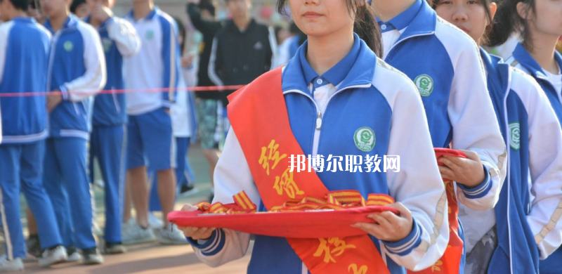 東莞經(jīng)濟貿(mào)易學(xué)校2022年報名條件、招生要求、招生對象