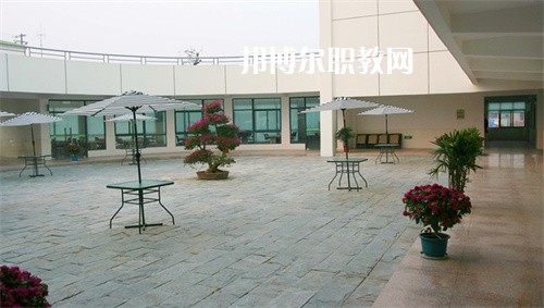 鎮(zhèn)江高等職業(yè)技術(shù)學(xué)校2022年報(bào)名條件、招生要求、招生對(duì)象