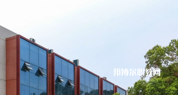 黔西南州英才職業(yè)技術(shù)學(xué)校2022年報名條件、招生要求、招生對象