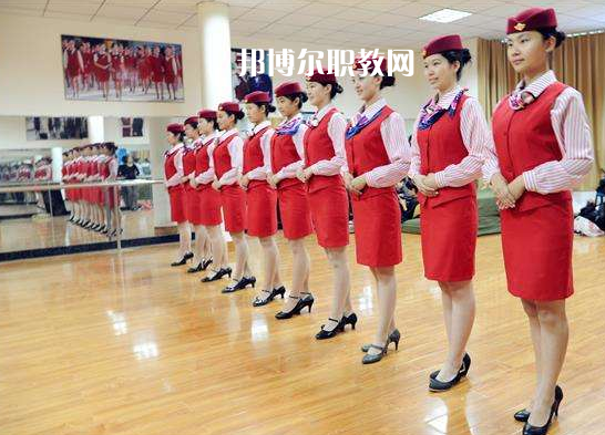 云南藝術(shù)學(xué)校2022年報名條件、招生要求、招生對象