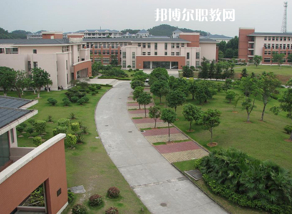 富寧縣民族職業(yè)高級(jí)中學(xué)2022年報(bào)名條件、招生要求、招生對(duì)象