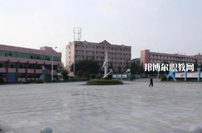 昆明農業(yè)學校2022年招生辦聯(lián)系電話