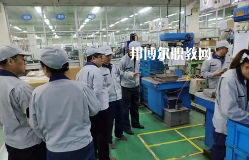 承德科技管理工程學(xué)校2022年報(bào)名條件、招生要求、招生對(duì)象