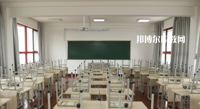 貴陽(yáng)行知科技職業(yè)學(xué)校2022年招生辦聯(lián)系電話(huà)