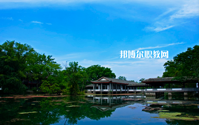 廣西桂林農(nóng)業(yè)學(xué)校2022年報(bào)名條件、招生要求、招生對(duì)象