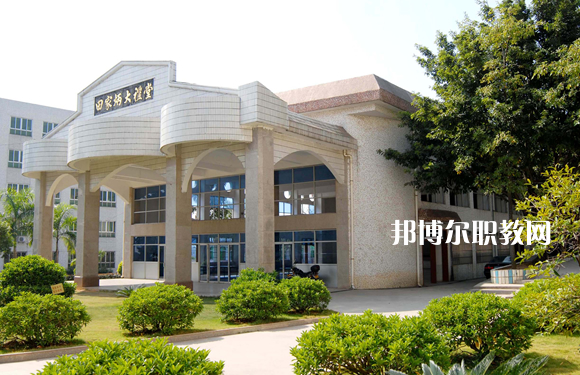 梅州城西職業(yè)技術(shù)學(xué)校2022年報(bào)名條件、招生要求、招生對象