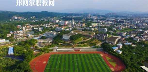 廣東省梅州市衛(wèi)生職業(yè)技術(shù)學(xué)校2022年報(bào)名條件、招生要求、招生對(duì)象