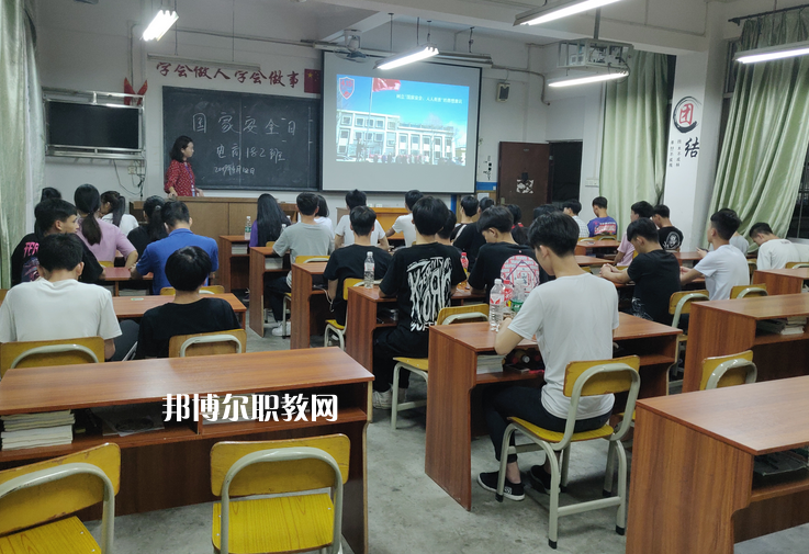 廣西工商學(xué)校2022年報(bào)名條件、招生要求、招生對(duì)象