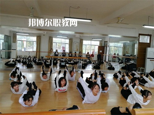 黃山炎培職業(yè)學校2022年報名條件、招生要求、招生對象