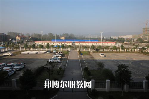 安徽滁州技師學(xué)院2022年報(bào)名條件、招生要求、招生對象