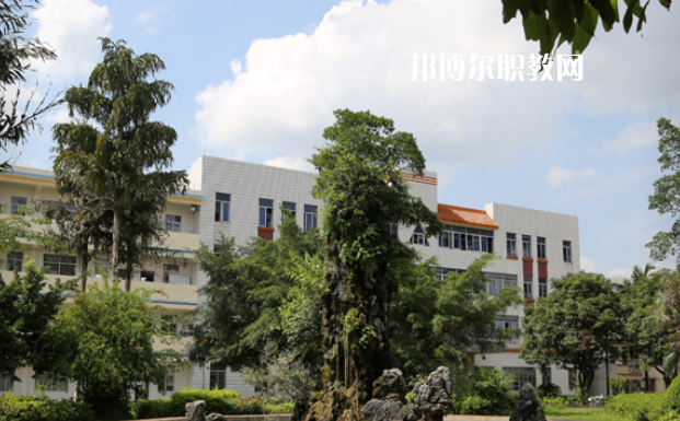 廣西玉林農(nóng)業(yè)學(xué)校2022年報(bào)名條件、招生要求、招生對(duì)象