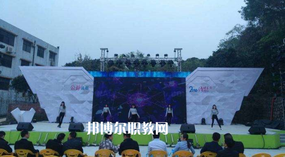 內(nèi)江市川威技工學(xué)校2022年報(bào)名條件、招生要求、招生對(duì)象