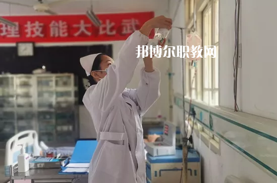 臺(tái)州護(hù)士學(xué)校2022年報(bào)名條件、招生要求、招生對(duì)象