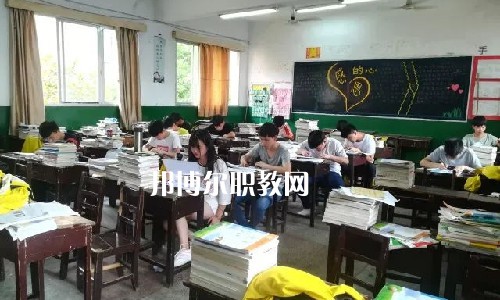 湘潭縣就業(yè)職業(yè)技術(shù)學(xué)校2022年報名條件、招生要求、招生對象
