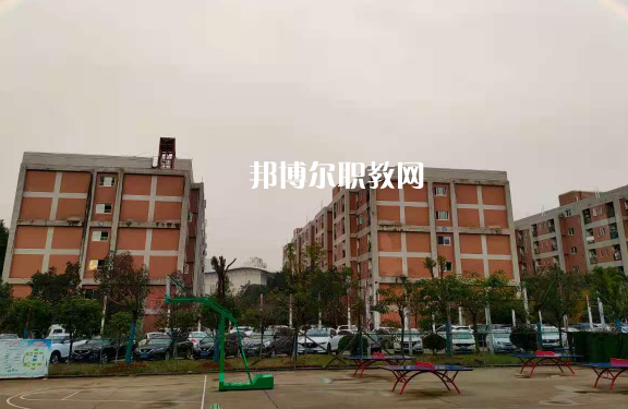 武漢凡谷電子職業(yè)技術學校2022年報名條件、招生要求、招生對象