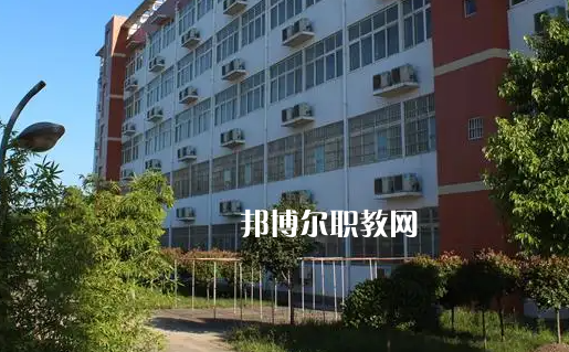 湖北現(xiàn)代技術學校2022年報名條件、招生要求、招生對象