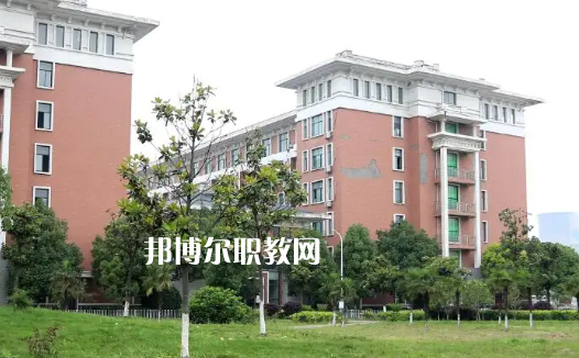 湖北機械工業(yè)學校2022年報名條件、招生要求、招生對象