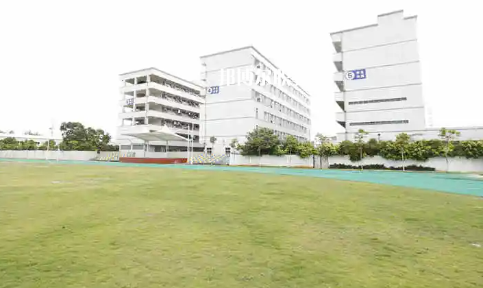 湖南醫(yī)藥衛(wèi)校2022年報(bào)名條件、招生要求、招生對(duì)象