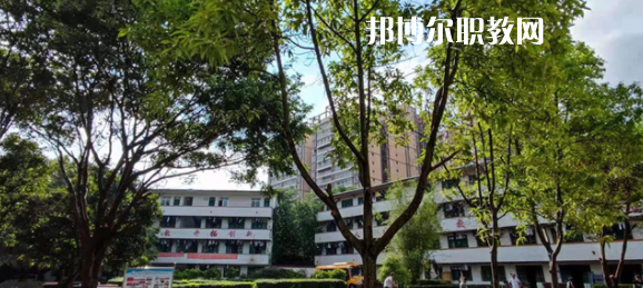廣西玉林市現(xiàn)代職業(yè)技術(shù)學校2022年報名條件、招生要求、招生對象