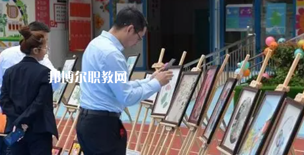 汶川縣特殊教育學(xué)校地址在哪里，哪個地區(qū)，哪個城市?
