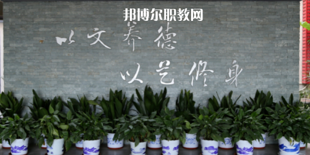 張家港市舞蹈學(xué)校地址在哪里，哪個(gè)地區(qū)，哪個(gè)城市?