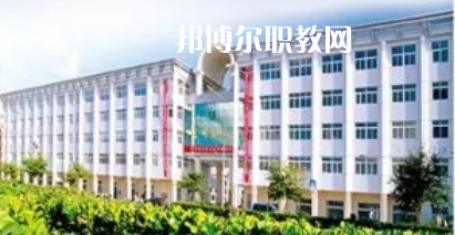 南通市通州區(qū)建筑職工中等專業(yè)學(xué)校地址在哪里，哪個地區(qū)，哪個城市?
