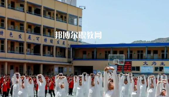 蒼南縣飛林職業(yè)學(xué)校地址在哪里，哪個(gè)地區(qū)，哪個(gè)城市?