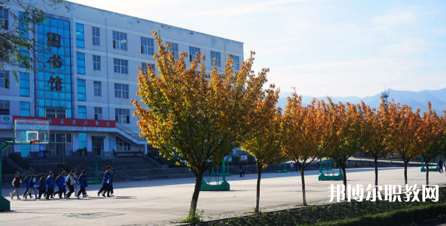 西安高科技工學(xué)校地址，乘車路線