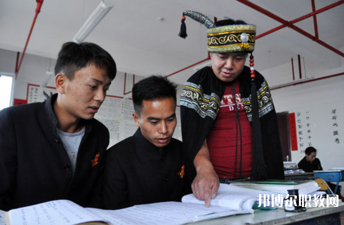 2023貴州省畢節(jié)彝文雙語職業(yè)學(xué)校招生計(jì)劃 招生人數(shù)是多少(附要求、條件、對象)