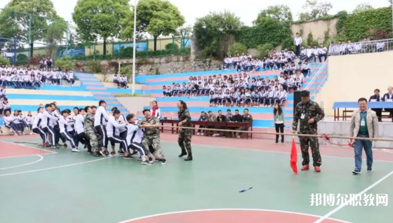 2023貴州鋁業(yè)技師學(xué)院多少錢(qián) 貴州鋁業(yè)技師學(xué)院各專業(yè)學(xué)費(fèi)收費(fèi)標(biāo)準(zhǔn)