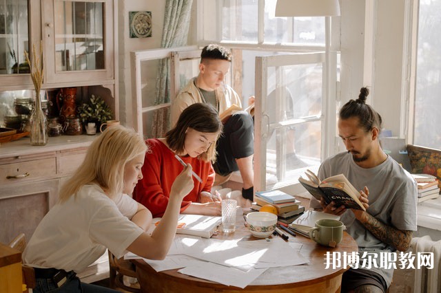 河北哪里的中職學校能讀現代林業(yè)技術專業(yè)