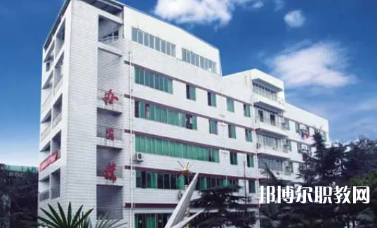 成都實(shí)驗(yàn)商貿(mào)管理學(xué)校2024年報(bào)名條件、招生要求、招生對(duì)象