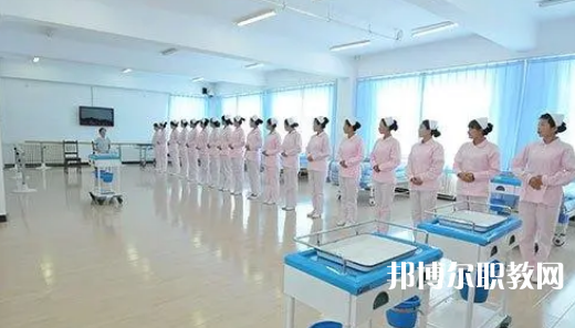 四川育英醫(yī)養(yǎng)科技技工學校2024年報名條件、招生要求、招生對象