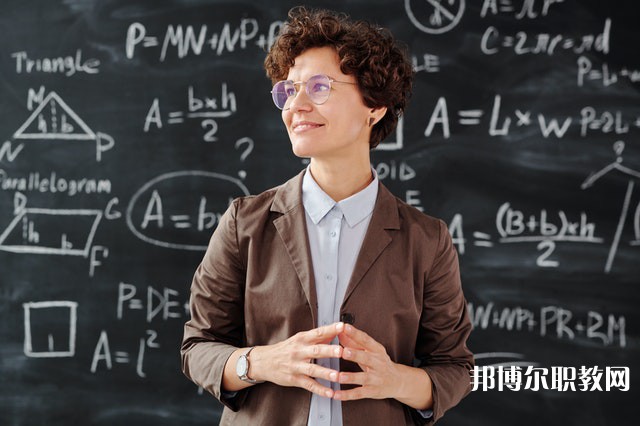 廣東哪里的職業(yè)學校能讀口腔修復(fù)工藝專業(yè)