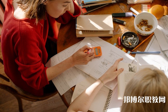 廣東哪里的中職學(xué)校能讀計(jì)算機(jī)網(wǎng)絡(luò)專(zhuān)業(yè)