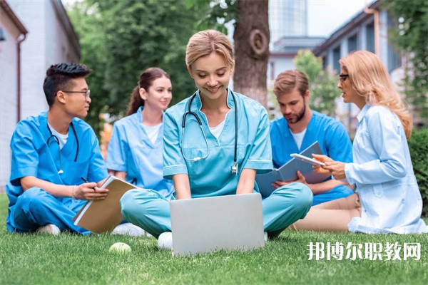 廣東哪里的中專學(xué)校能讀學(xué)前教育（音樂(lè)、舞蹈表演方向）專業(yè)