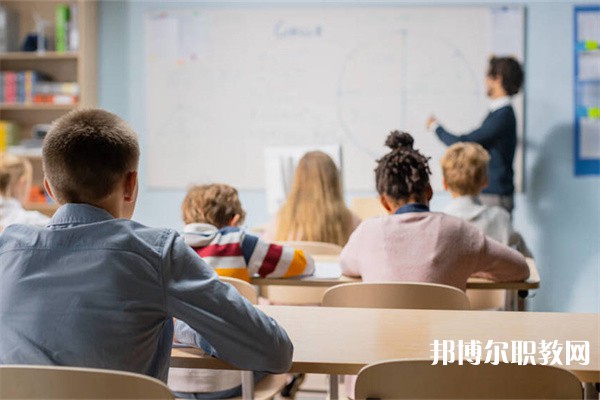 廣西哪里的中職學校能讀電工電器(含家電空調(diào)維修及儀表)專業(yè)