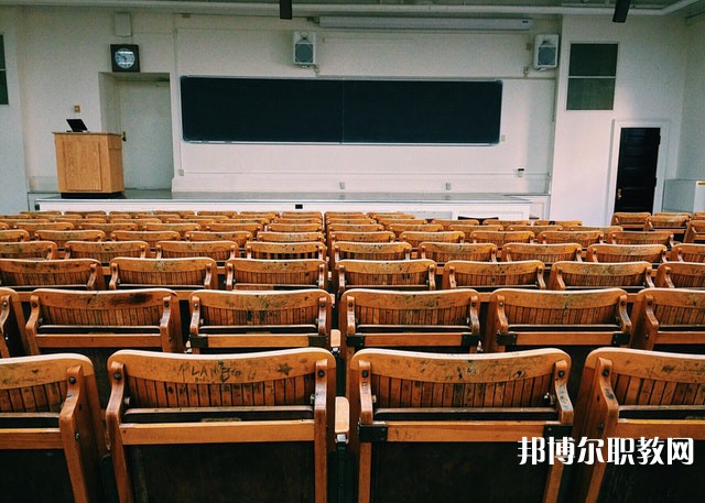 四川哪里的中職學校能讀石油工程技術(shù)專業(yè)
