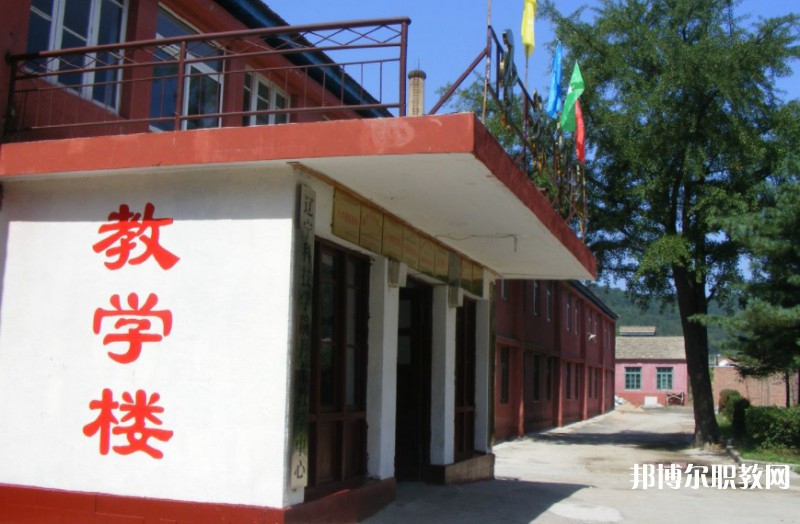 2024丹東市圣林中等職業(yè)技術(shù)專業(yè)學(xué)校招生計(jì)劃 招生人數(shù)是多少(附要求、條件、對(duì)象)