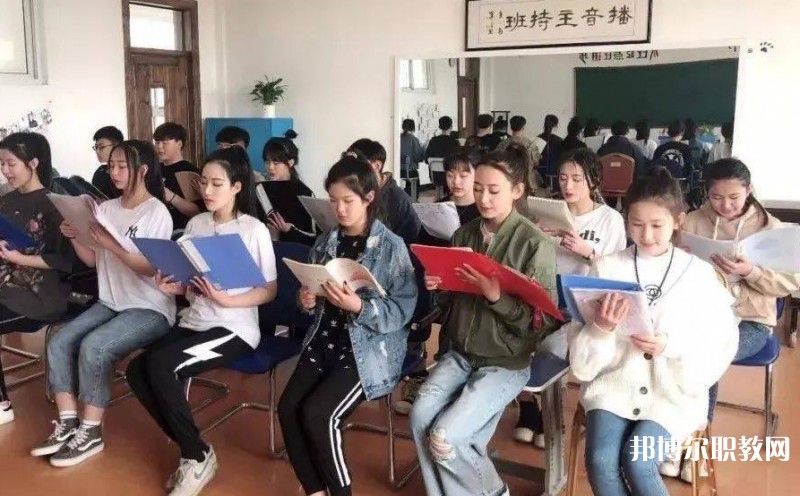 2024營(yíng)口市戲曲學(xué)校招生計(jì)劃 招生人數(shù)是多少(附要求、條件、對(duì)象)