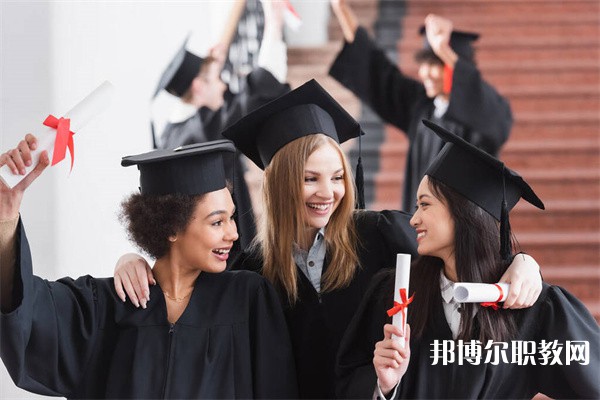 貴州哪里的中專學(xué)校能讀計算機(jī)應(yīng)用與維修專業(yè)
